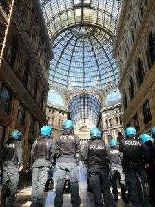 Salvini a Napoli: proteste e scontri in centro